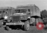 Standbild rote Kugel Konvoi Chartres Frankreich, 1944, aus Sekunde 13 historischem Filmmaterial Videoclip 65675054522