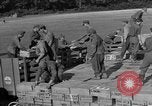 Standbild rote Kugel Konvoi Chartres Frankreich, 1944, aus Sekunde 37 historischem Filmmaterial Videoclip 65675054522