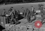 Standbild rote Kugel Konvoi Chartres Frankreich, 1944, aus Sekunde 38 historischem Filmmaterial Videoclip 65675054522