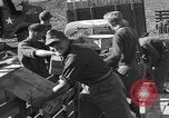 Standbild rote Kugel Konvoi Chartres Frankreich, 1944, aus Sekunde 42 historischem Filmmaterial Videoclip 65675054522