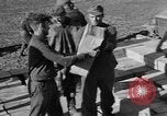 Standbild rote Kugel Konvoi Chartres Frankreich, 1944, aus Sekunde 47 historischem Filmmaterial Videoclip 65675054522