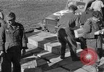 Standbild rote Kugel Konvoi Chartres Frankreich, 1944, aus Sekunde 50 historischem Filmmaterial Videoclip 65675054522
