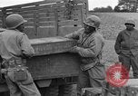 Standbild rote Kugel Konvoi Chartres Frankreich, 1944, aus Sekunde 24 historischem Filmmaterial Videoclip 65675054523