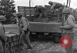Standbild rote Kugel Konvoi Chartres Frankreich, 1944, aus Sekunde 31 historischem Filmmaterial Videoclip 65675054523