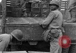 Standbild rote Kugel Konvoi Chartres Frankreich, 1944, aus Sekunde 40 historischem Filmmaterial Videoclip 65675054523