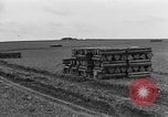 Standbild rote Kugel Konvoi Chartres Frankreich, 1944, aus Sekunde 45 historischem Filmmaterial Videoclip 65675054523