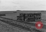 Standbild rote Kugel Konvoi Chartres Frankreich, 1944, aus Sekunde 46 historischem Filmmaterial Videoclip 65675054523