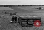 Standbild rote Kugel Konvoi Chartres Frankreich, 1944, aus Sekunde 47 historischem Filmmaterial Videoclip 65675054523