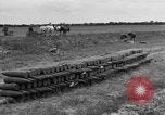 Standbild rote Kugel Konvoi Chartres Frankreich, 1944, aus Sekunde 59 historischem Filmmaterial Videoclip 65675054523