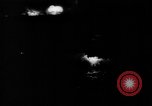 Standbild Ploiesti Öl Waldbrände von Bombardierung von 15 US Air Force Ploesti Rumänien, 1944, aus Sekunde 18 historischem Filmmaterial Videoclip 65675054527