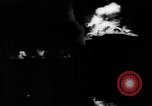 Standbild Ploiesti Öl Waldbrände von Bombardierung von 15 US Air Force Ploesti Rumänien, 1944, aus Sekunde 22 historischem Filmmaterial Videoclip 65675054527