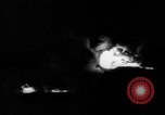 Standbild Ploiesti Öl Waldbrände von Bombardierung von 15 US Air Force Ploesti Rumänien, 1944, aus Sekunde 25 historischem Filmmaterial Videoclip 65675054527