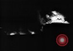 Standbild Ploiesti Öl Waldbrände von Bombardierung von 15 US Air Force Ploesti Rumänien, 1944, aus Sekunde 41 historischem Filmmaterial Videoclip 65675054527
