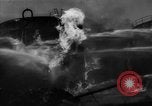 Standbild Ploesti Air Raid Brände Ploesti Rumänien, 1944, aus Sekunde 17 historischem Filmmaterial Videoclip 65675054528