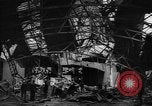 Standbild Ploiesti brennen nach dem Bombenangriff in Zweiten Weltkrieg Ploesti Rumänien, 1944, aus Sekunde 10 historischem Filmmaterial Videoclip 65675054529
