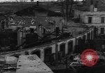 Standbild Ploiesti brennen nach dem Bombenangriff in Zweiten Weltkrieg Ploesti Rumänien, 1944, aus Sekunde 15 historischem Filmmaterial Videoclip 65675054529
