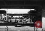 Image Travailleurs commencer la réparation et le nettoyage des installations ferroviaires Ploesti Ploesti Roumanie, 1944, de la seconde 5 séquences d'archives historiques vidéo 65675054532