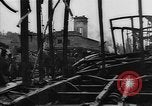 Image Travailleurs commencer la réparation et le nettoyage des installations ferroviaires Ploesti Ploesti Roumanie, 1944, de la seconde 29 séquences d'archives historiques vidéo 65675054532