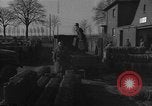 Standbild Benzin Kanister Wegberg Deutschland, 1945, aus Sekunde 26 historischem Filmmaterial Videoclip 65675054533