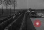 Standbild Benzin Kanister Wegberg Deutschland, 1945, aus Sekunde 3 historischem Filmmaterial Videoclip 65675054534