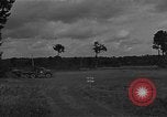 Immagine di Sfera rossa Express Saint Lo Francia, 1944, secondo 46 filmato di repertorio 65675054538