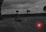Immagine di Sfera rossa Express Saint Lo Francia, 1944, secondo 52 filmato di repertorio 65675054538