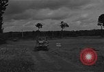 Immagine di Sfera rossa Express Saint Lo Francia, 1944, secondo 55 filmato di repertorio 65675054538