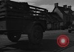 Immagine di Sfera rossa Express Saint Lo Francia, 1944, secondo 29 filmato di repertorio 65675054542