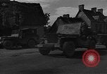 Immagine di Sfera rossa Express Saint Lo Francia, 1944, secondo 31 filmato di repertorio 65675054542