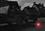 Immagine di Sfera rossa Express Saint Lo Francia, 1944, secondo 32 filmato di repertorio 65675054542