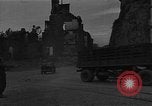 Immagine di Sfera rossa Express Saint Lo Francia, 1944, secondo 52 filmato di repertorio 65675054542