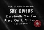Standbild sky divers Fort Bragg North Carolina USA, 1960, aus Sekunde 4 historischem Filmmaterial Videoclip 65675054567