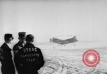 Standbild sky divers Fort Bragg North Carolina USA, 1960, aus Sekunde 11 historischem Filmmaterial Videoclip 65675054567