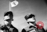 Standbild sky divers Fort Bragg North Carolina USA, 1960, aus Sekunde 33 historischem Filmmaterial Videoclip 65675054567