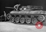 Standbild Drehstabfederung United States USA, 1944, aus Sekunde 3 historischem Filmmaterial Videoclip 65675054569