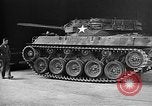 Standbild Drehstabfederung United States USA, 1944, aus Sekunde 6 historischem Filmmaterial Videoclip 65675054569