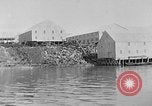Standbild Rot Salmon Canning Company Bristol Bay Alaska USA, 1929, aus Sekunde 53 historischem Filmmaterial Videoclip 65675054637