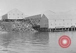 Standbild Rot Salmon Canning Company Bristol Bay Alaska USA, 1929, aus Sekunde 54 historischem Filmmaterial Videoclip 65675054637