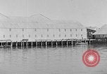 Standbild Rot Salmon Canning Company Bristol Bay Alaska USA, 1929, aus Sekunde 61 historischem Filmmaterial Videoclip 65675054637