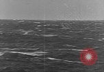 Immagine di Imbarcazione in emergenza Oceano atlantico, 1930, secondo 5 filmato di repertorio 65675054673