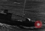 Immagine di Imbarcazione in emergenza Oceano atlantico, 1930, secondo 8 filmato di repertorio 65675054673