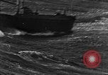 Immagine di Imbarcazione in emergenza Oceano atlantico, 1930, secondo 15 filmato di repertorio 65675054673