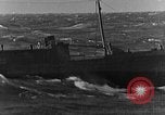 Immagine di Imbarcazione in emergenza Oceano atlantico, 1930, secondo 32 filmato di repertorio 65675054673