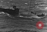 Immagine di Imbarcazione in emergenza Oceano atlantico, 1930, secondo 37 filmato di repertorio 65675054673