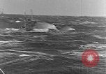 Immagine di Imbarcazione in emergenza Oceano atlantico, 1930, secondo 53 filmato di repertorio 65675054673