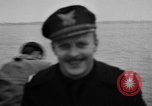 Immagine di Gli ufficiali a bordo di Guardacoste United States USA, 1930, secondo 9 filmato di repertorio 65675054675
