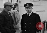 Immagine di Gli ufficiali a bordo di Guardacoste United States USA, 1930, secondo 13 filmato di repertorio 65675054675