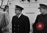Immagine di Gli ufficiali a bordo di Guardacoste United States USA, 1930, secondo 15 filmato di repertorio 65675054675