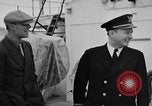 Immagine di Gli ufficiali a bordo di Guardacoste United States USA, 1930, secondo 21 filmato di repertorio 65675054675