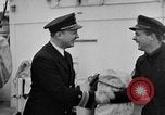 Immagine di Gli ufficiali a bordo di Guardacoste United States USA, 1930, secondo 24 filmato di repertorio 65675054675